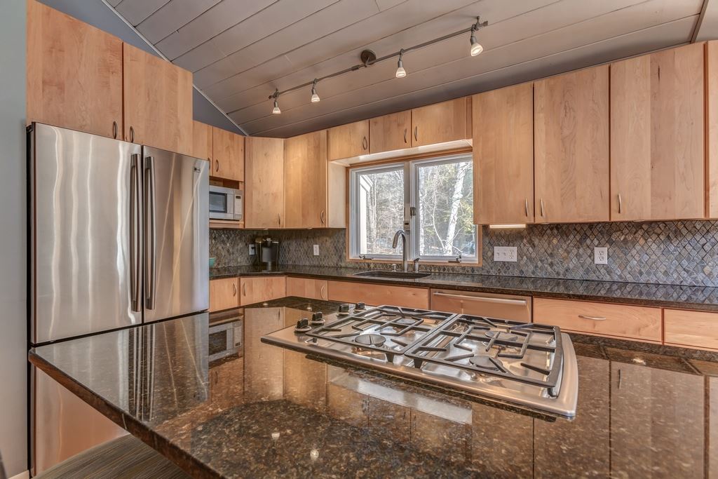 32 Boston Post Road Amherst, NH 03031 - Photo 8 of 40