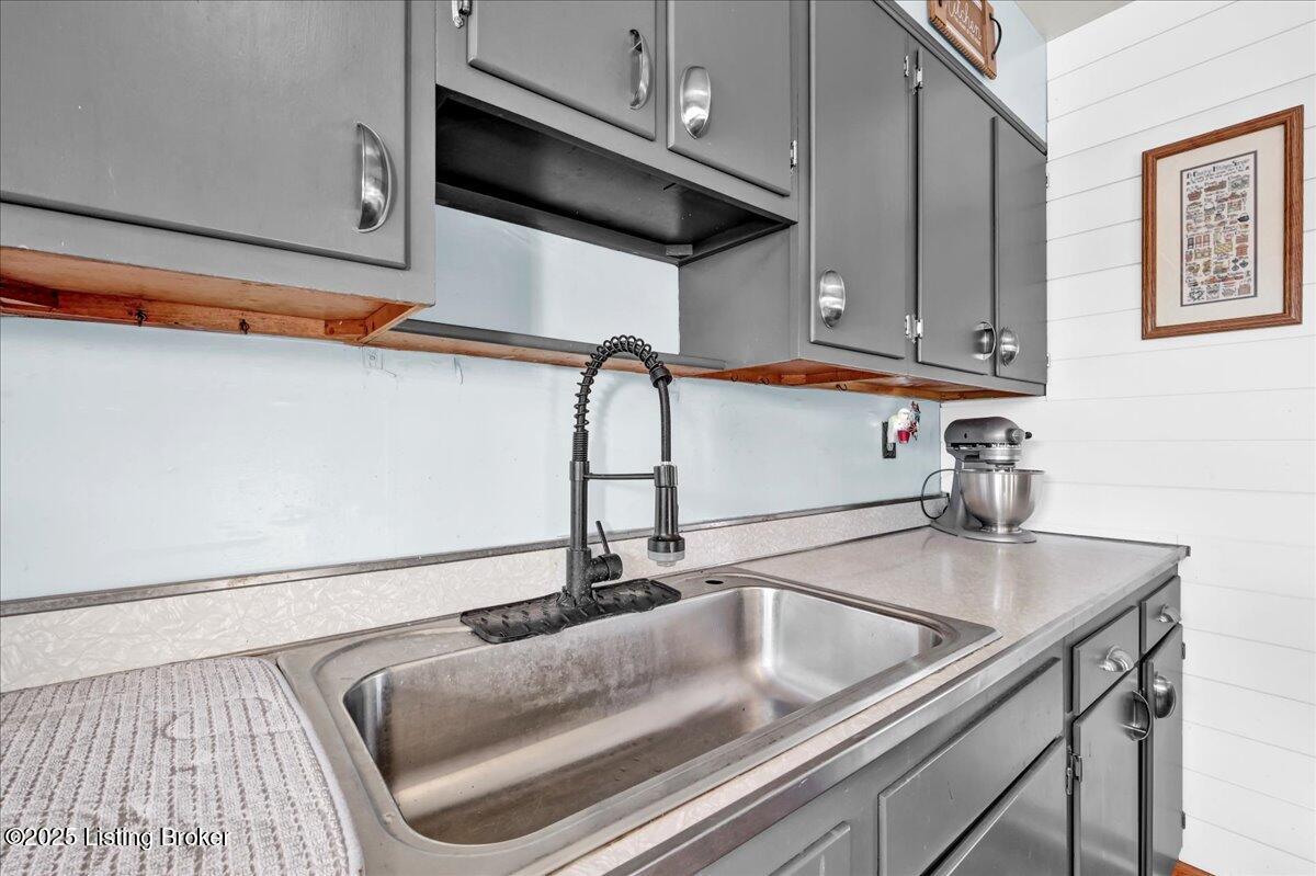 8267 Sulphur Road Sulphur, KY 40070 - Photo 16 of 40 Kitchen