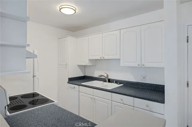 $585,000 | 3602 West Estates Lane, Unit 306, Rolling Hills Estates, CA 90274