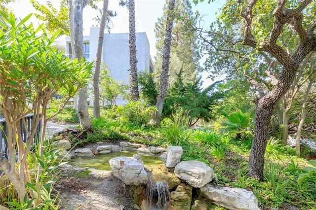 $585,000 | 3602 West Estates Lane, Unit 306, Rolling Hills Estates, CA 90274