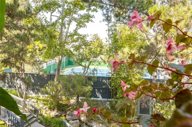 $585,000 | 3602 West Estates Lane, Unit 306, Rolling Hills Estates, CA 90274