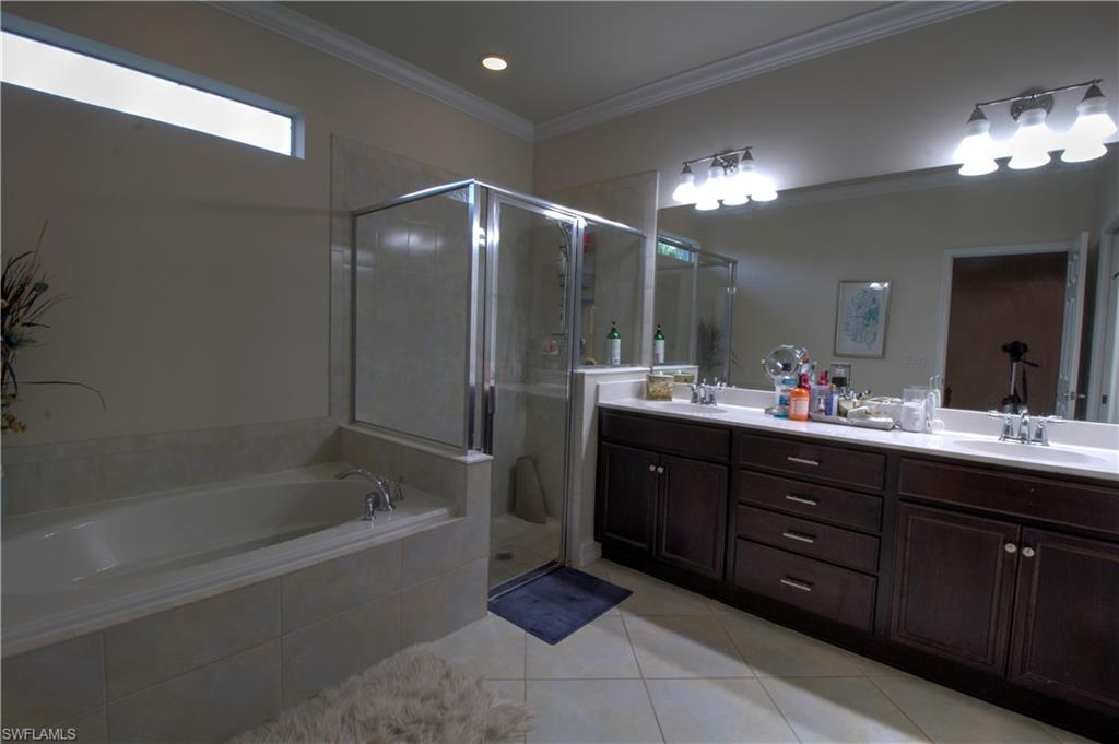 8472 Benelli Court Naples, FL 34114 - Photo 14 of 45