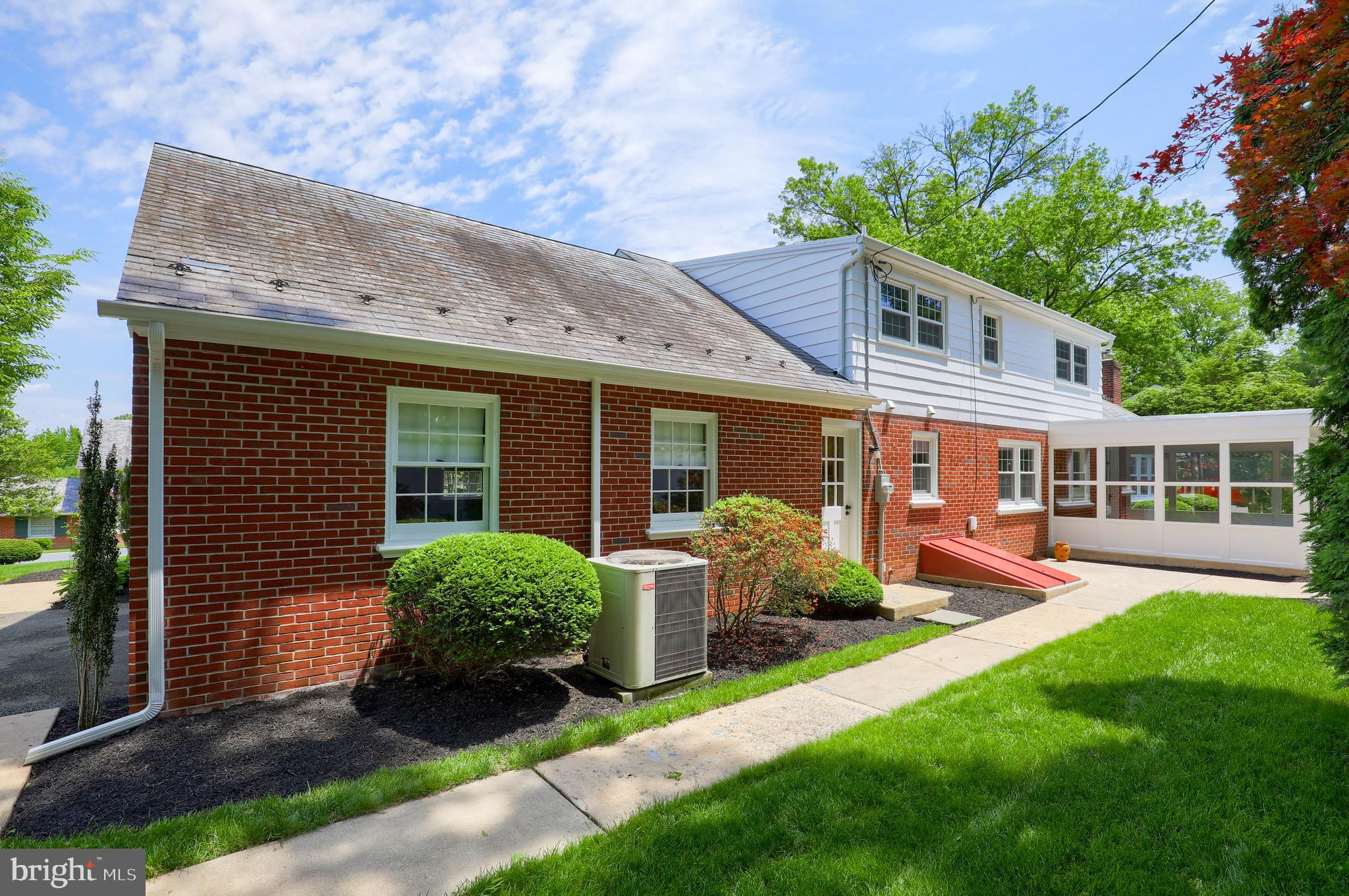 1110 Richmond Road Lancaster, PA 17603 - Photo 4 of 43 Gallery Image 4