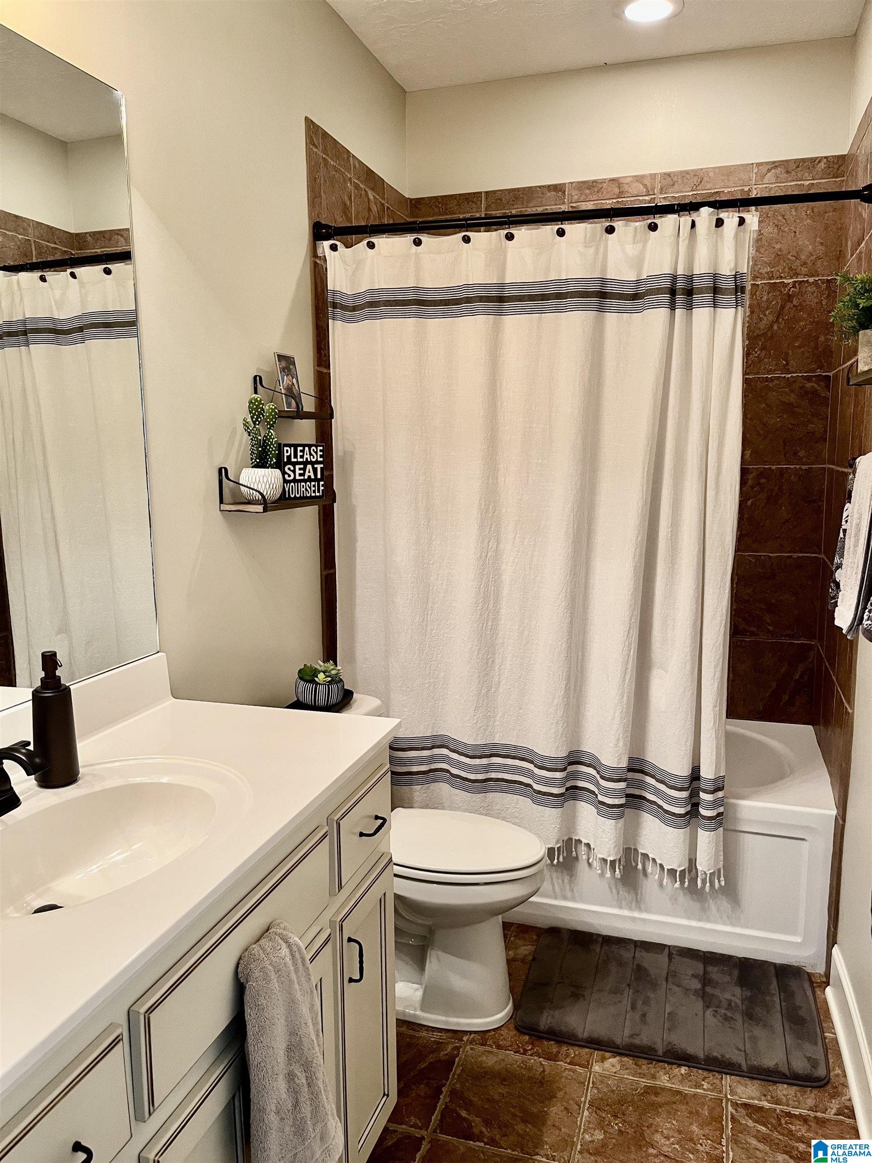 4661 Laura Lane Gadsden, AL 35907 - Photo 32 of 36