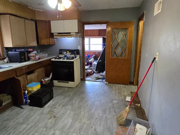 $57,200 | 1442 South Blackhawk Avenue, Freeport, IL 61032