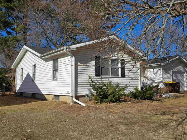 $57,200 | 1442 South Blackhawk Avenue, Freeport, IL 61032