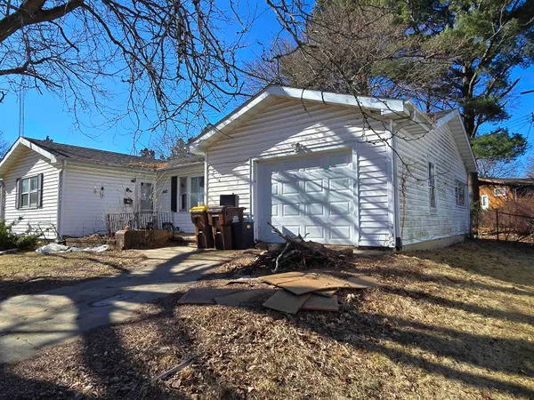 $57,200 | 1442 South Blackhawk Avenue, Freeport, IL 61032