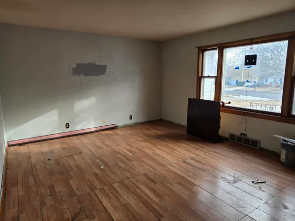 $57,200 | 1442 South Blackhawk Avenue, Freeport, IL 61032
