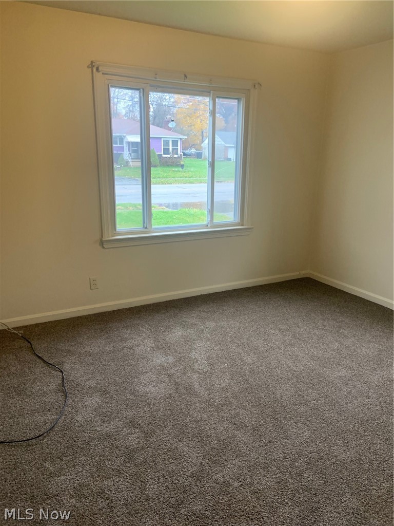 469 Robinson Road Campbell, OH 44405 - Photo 9 of 16 Gallery Image 9