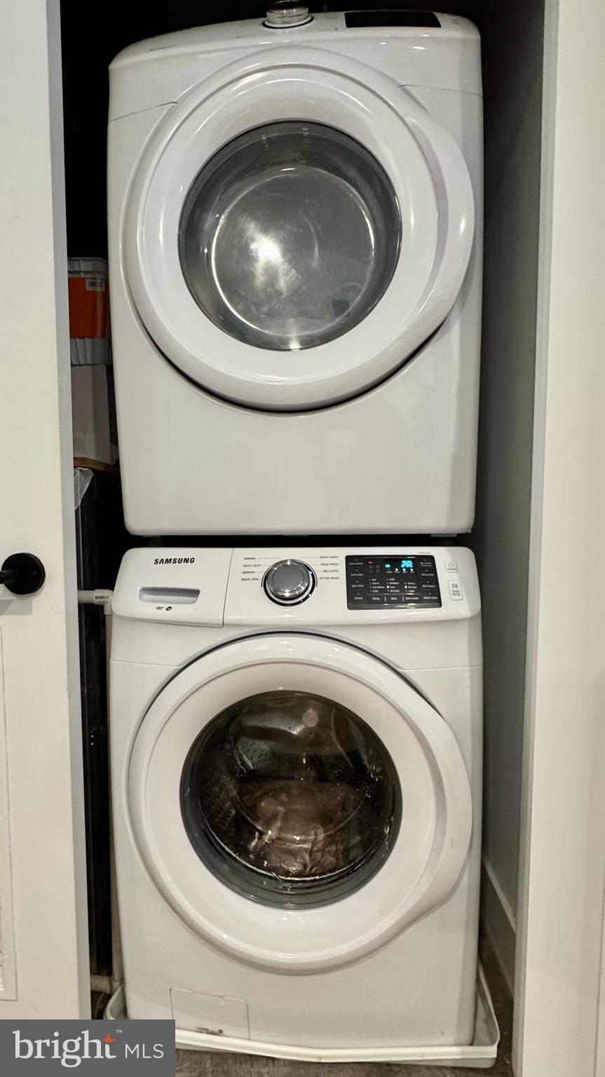 1016 17th Place Northeast, Unit 301 Washington, DC 20002 - Photo 12 of 12 a utility room with dryer and washer