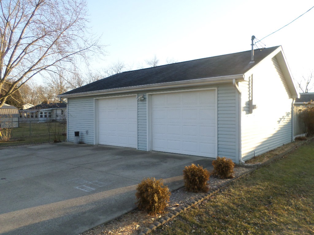 1300 Washington Street Rochester, IN 46975 - Photo 2 of 16