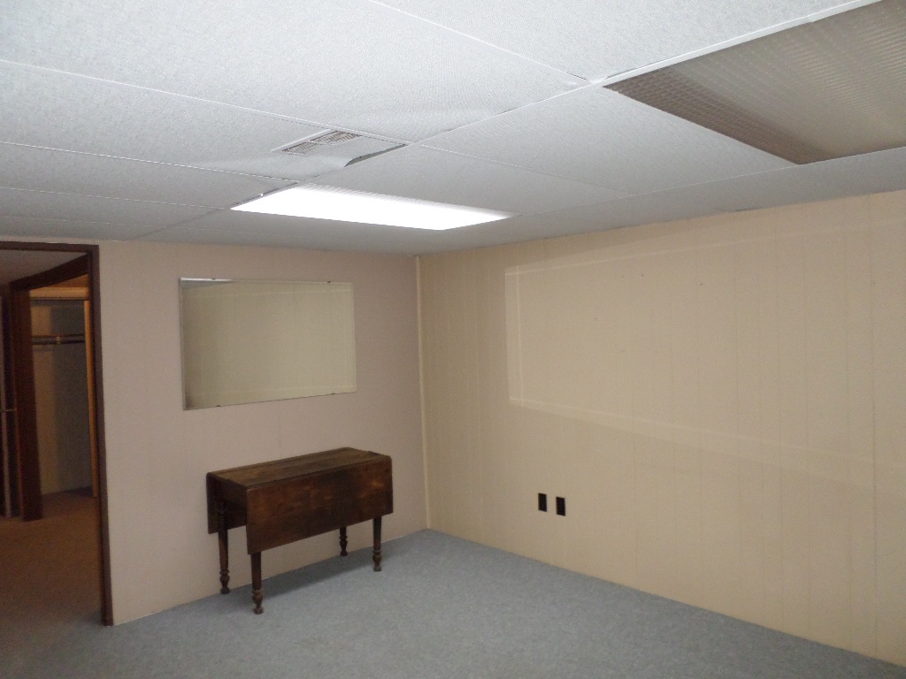 1300 Washington Street Rochester, IN 46975 - Photo 12 of 16