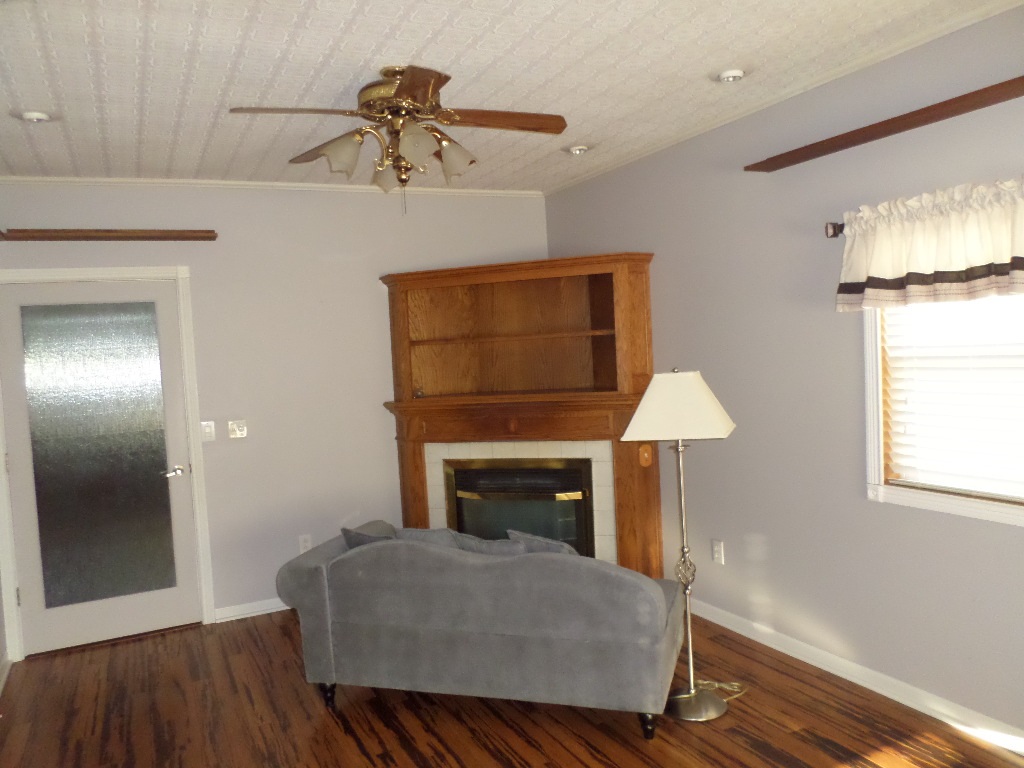 1300 Washington Street Rochester, IN 46975 - Photo 10 of 16