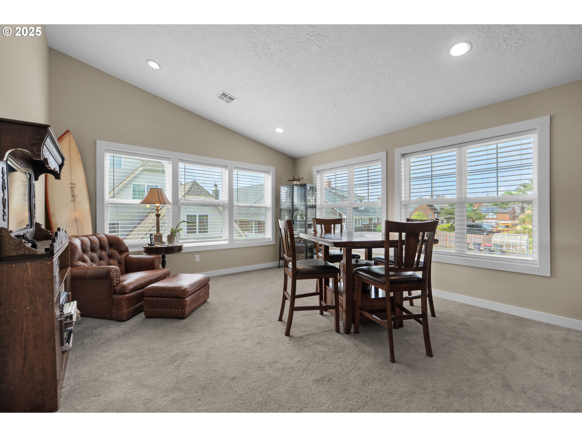 1164 Beach Drive Seaside, OR 97138 - Photo 25 of 48 Family Room