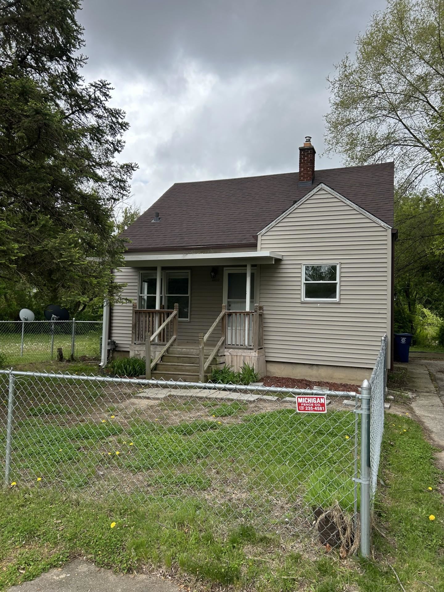 4402 Red Arrow Road Flint, MI 48507 - Photo 1 of 22 50174732-0c3f18b2-d91f-4341-86ca-88ba16f81c9e.JPG