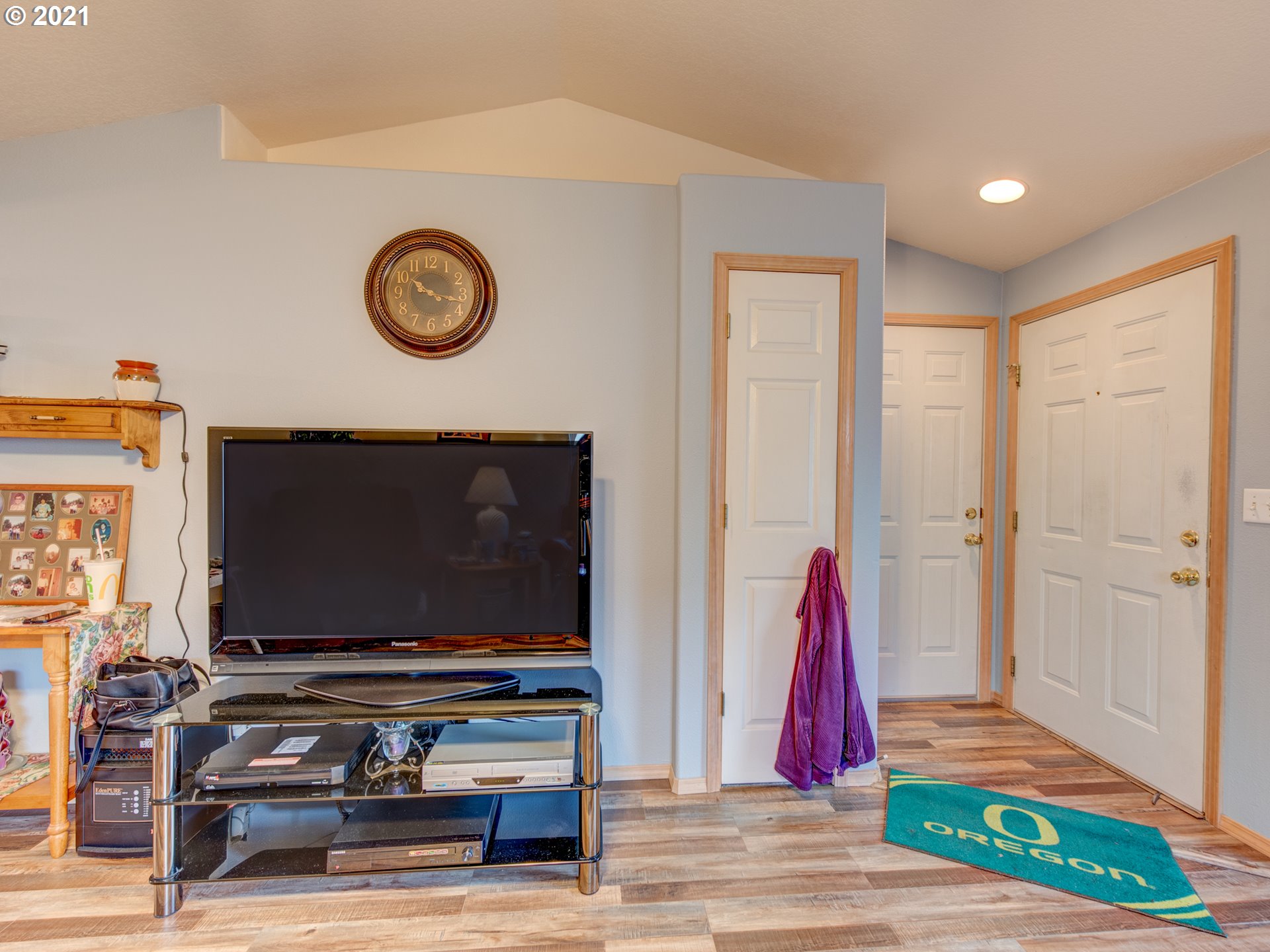 4132 Forsythia Street Springfield, OR 97478 - Photo 2 of 19