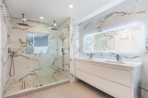 $1,749,000 | 20940 Northeast 31st Place, Aventura, FL 33180