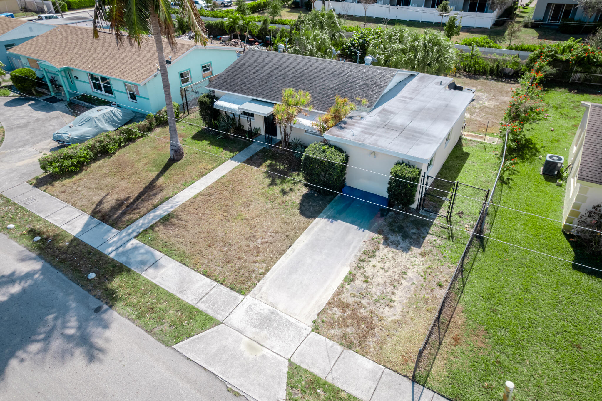 137 West 34th Street Riviera Beach, FL 33404 - Photo 2 of 26 Woolf Realty_137 N 34th (1 of 23)