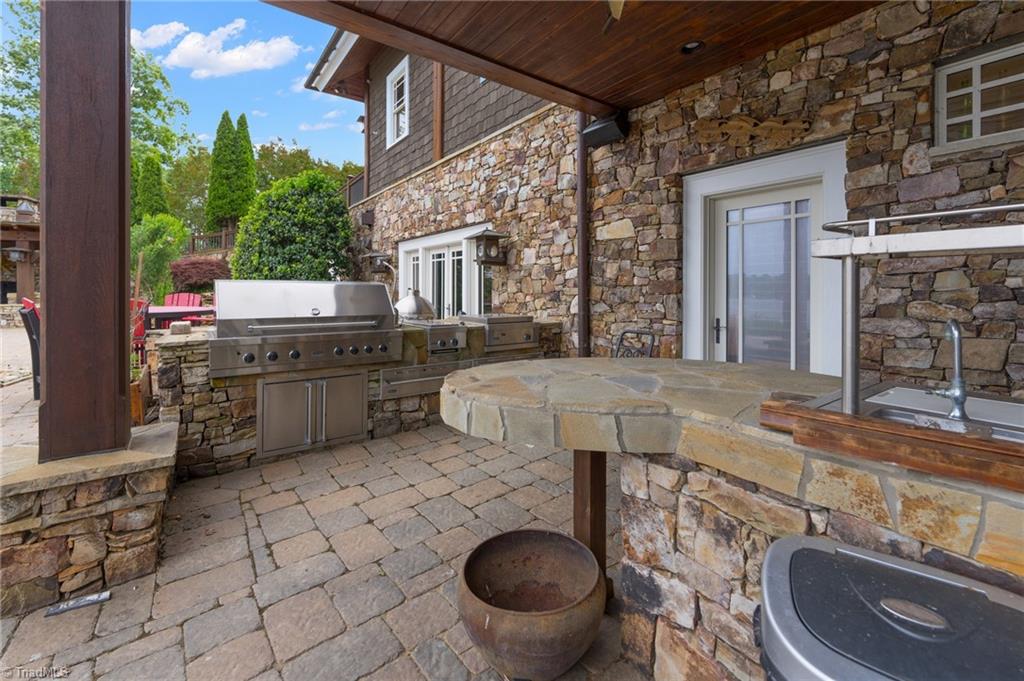 605 Roy Coppley Road Lexington, NC 27292 - Photo 35 of 50 Outdoor kitchen with Viking appliances!