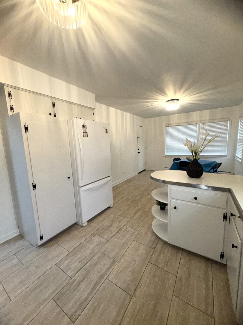 2308 Oakton Street, Unit 1 Park Ridge, IL 60068 - Photo 6 of 15 Gallery Image 6