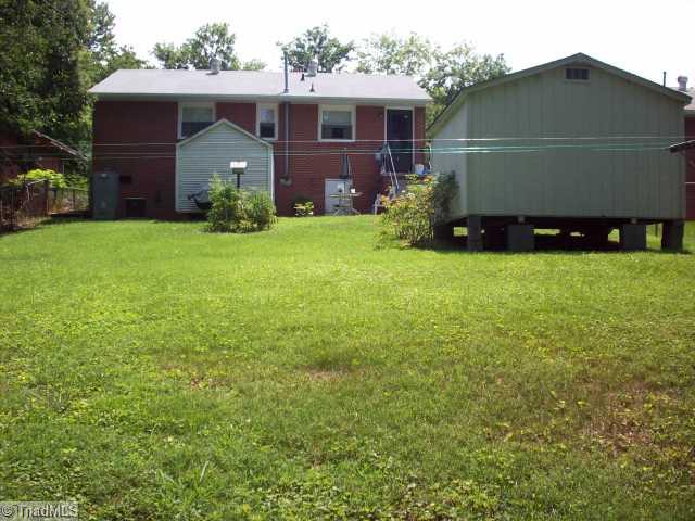 902 Jefferson Street High Point, NC 27260 - Photo 10 of 10 Yard/Garden. Great for cook outs.