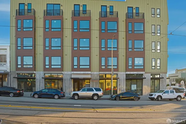 $5,200 | 3945 Judah Street, Unit 302, San Francisco, CA 94122