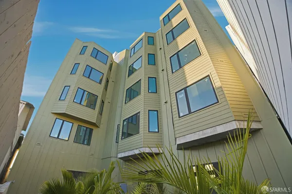 $5,200 | 3945 Judah Street, Unit 302, San Francisco, CA 94122