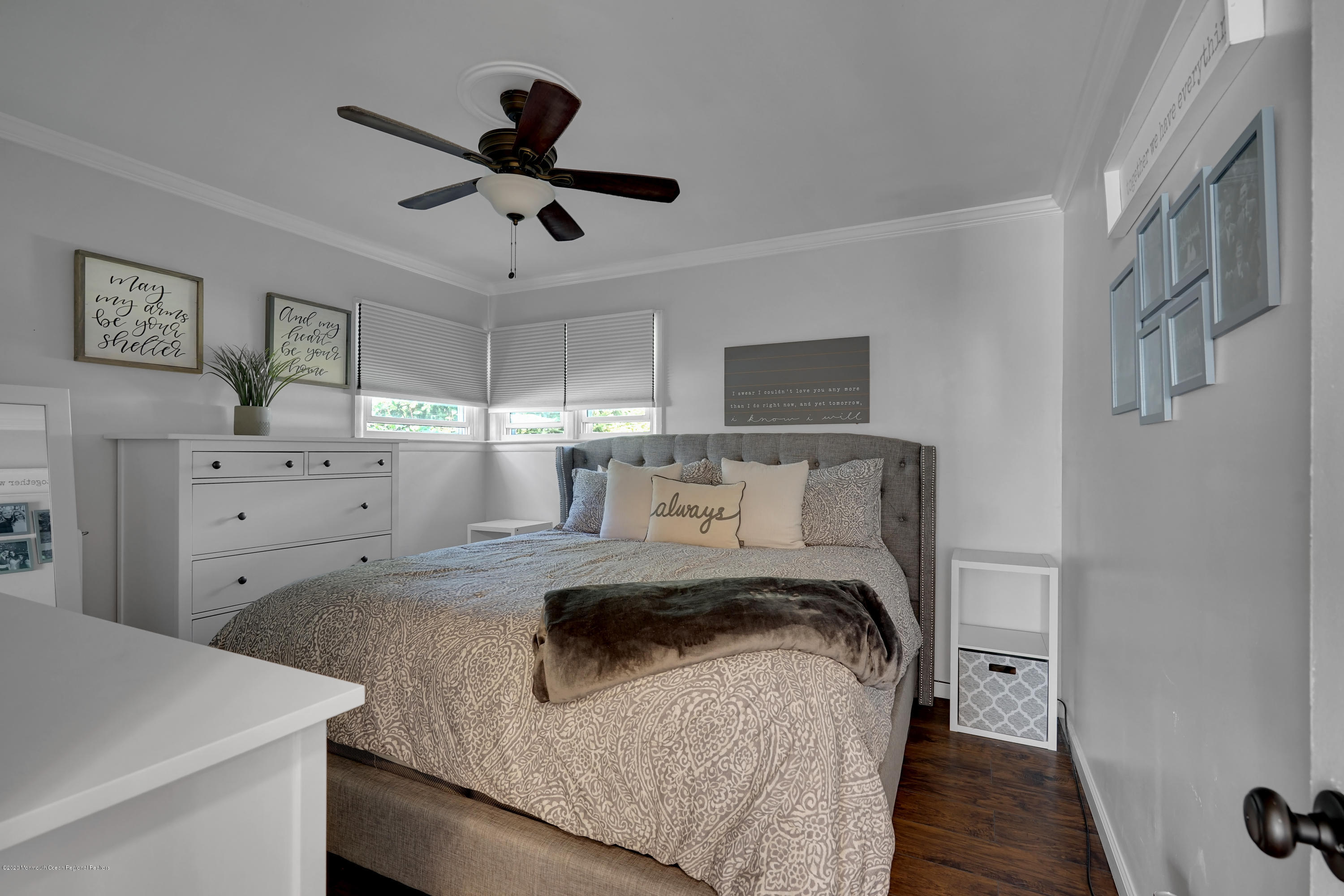 514 Couse Road Neptune Township, NJ 07753 - Photo 4 of 30 DSC09605