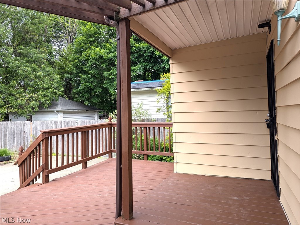 876 Avon Street Akron, OH 44310 - Photo 27 of 33