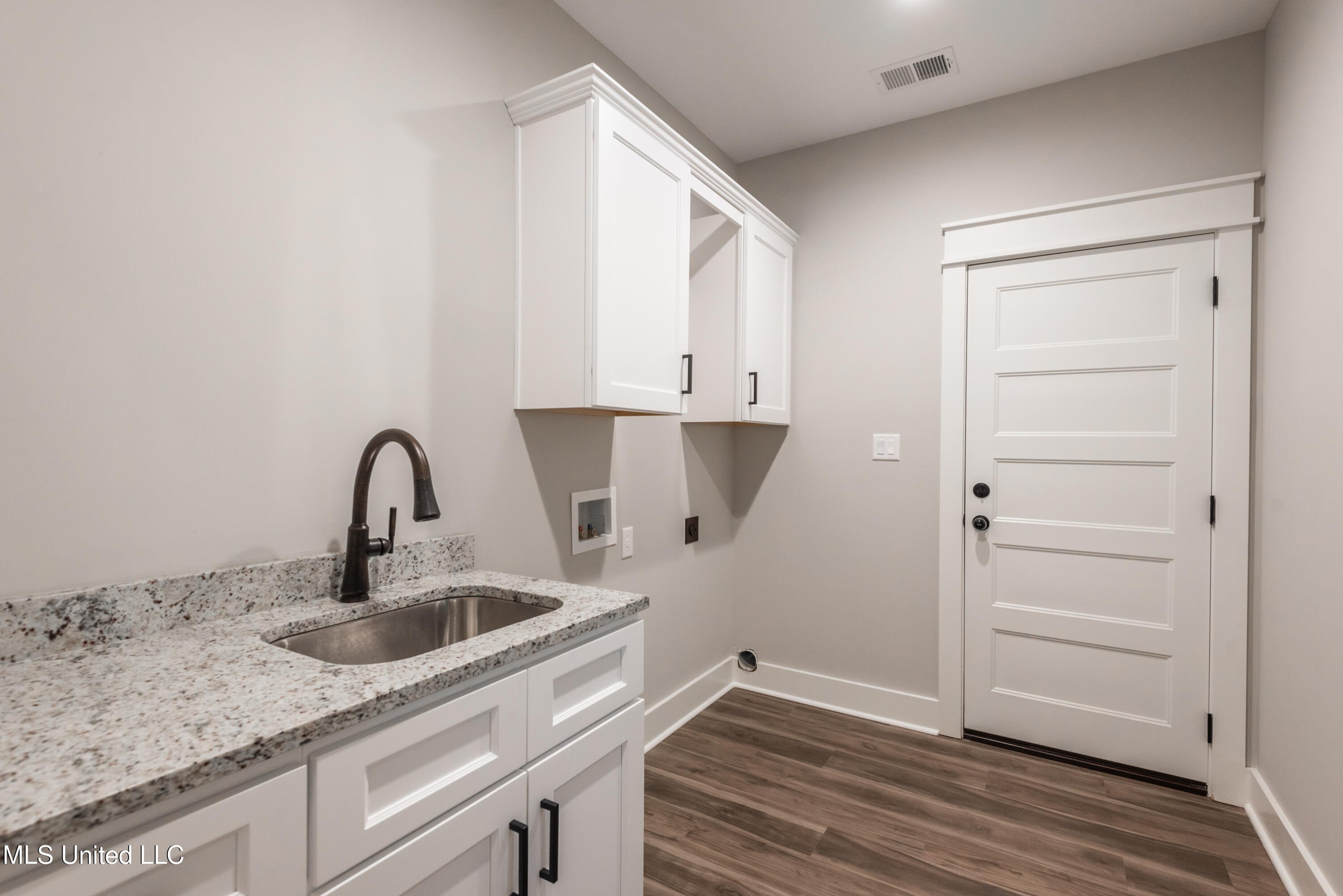 1479 Ashtons Lane Hernando, MS 38632 - Photo 16 of 31 DSC_4228