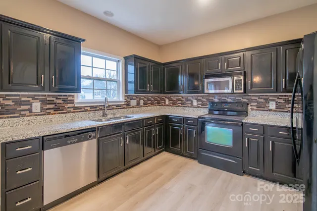 $2,300 | 11239 Palomar Mountain Drive, Charlotte, NC 28278