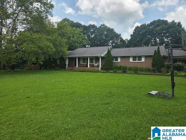 $290,000 | 1660 Country Club Road, Roanoke, AL 36274
