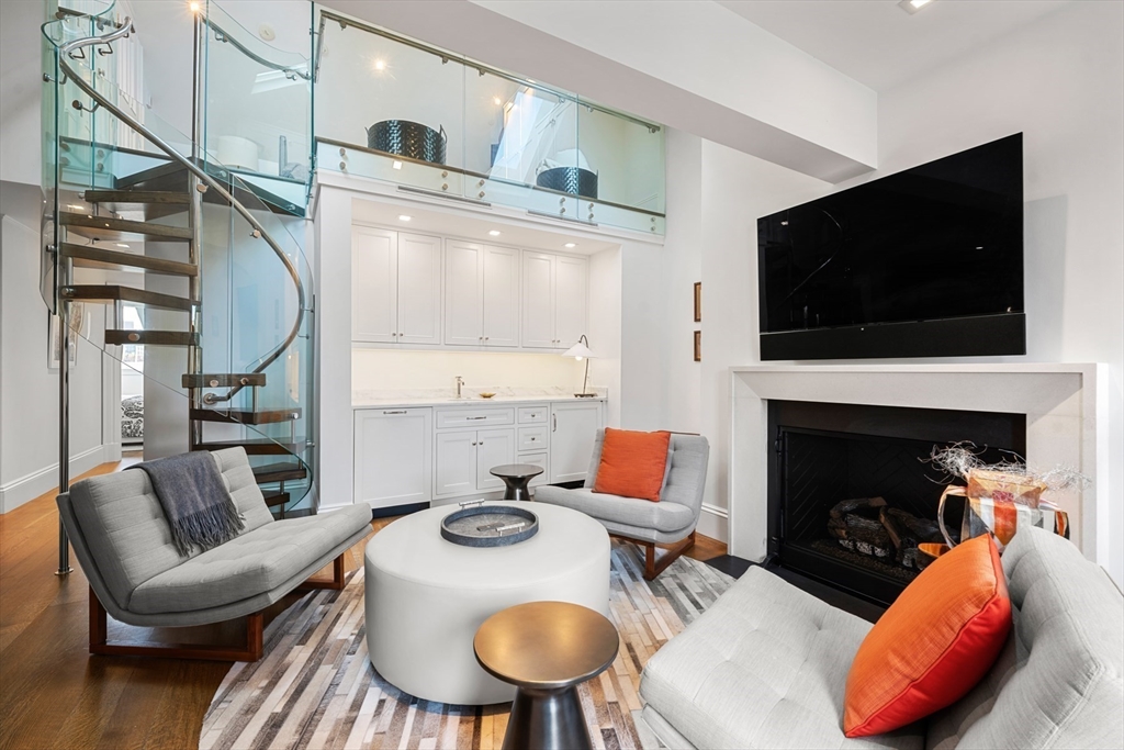 89 Beacon Street, Unit PH Boston, MA 02108 - Photo 22 of 29