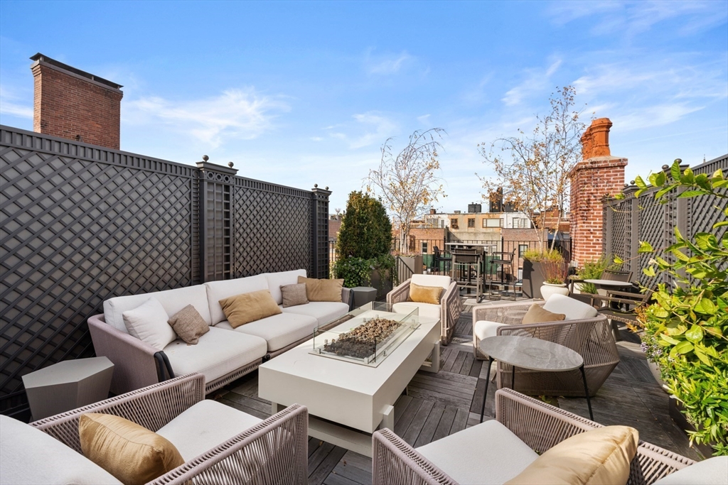 89 Beacon Street, Unit PH Boston, MA 02108 - Photo 23 of 29