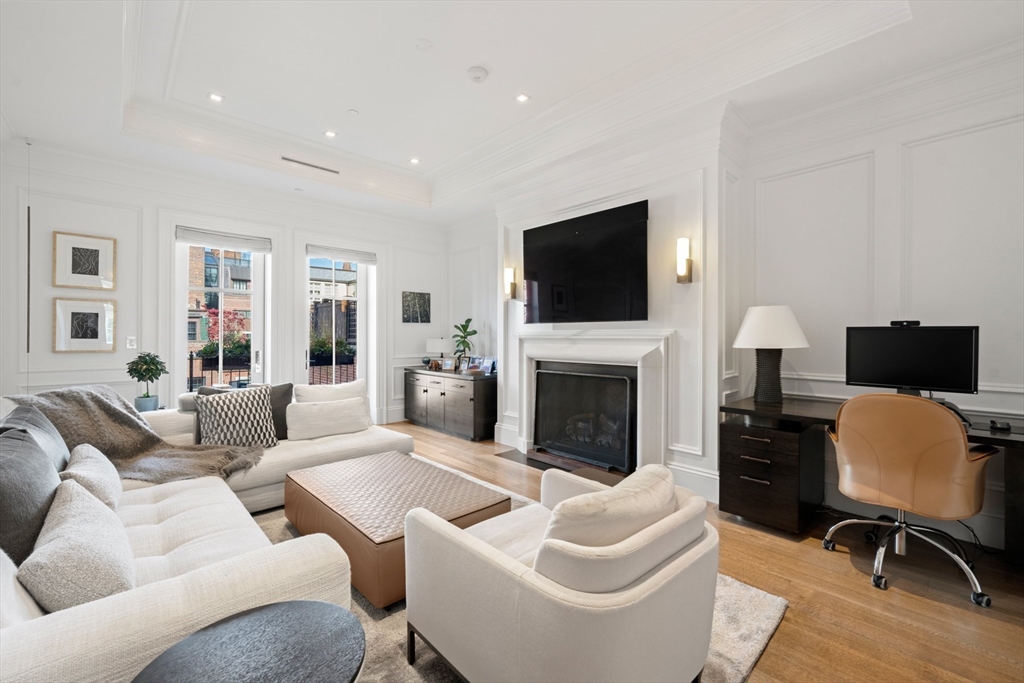 89 Beacon Street, Unit PH Boston, MA 02108 - Photo 10 of 29