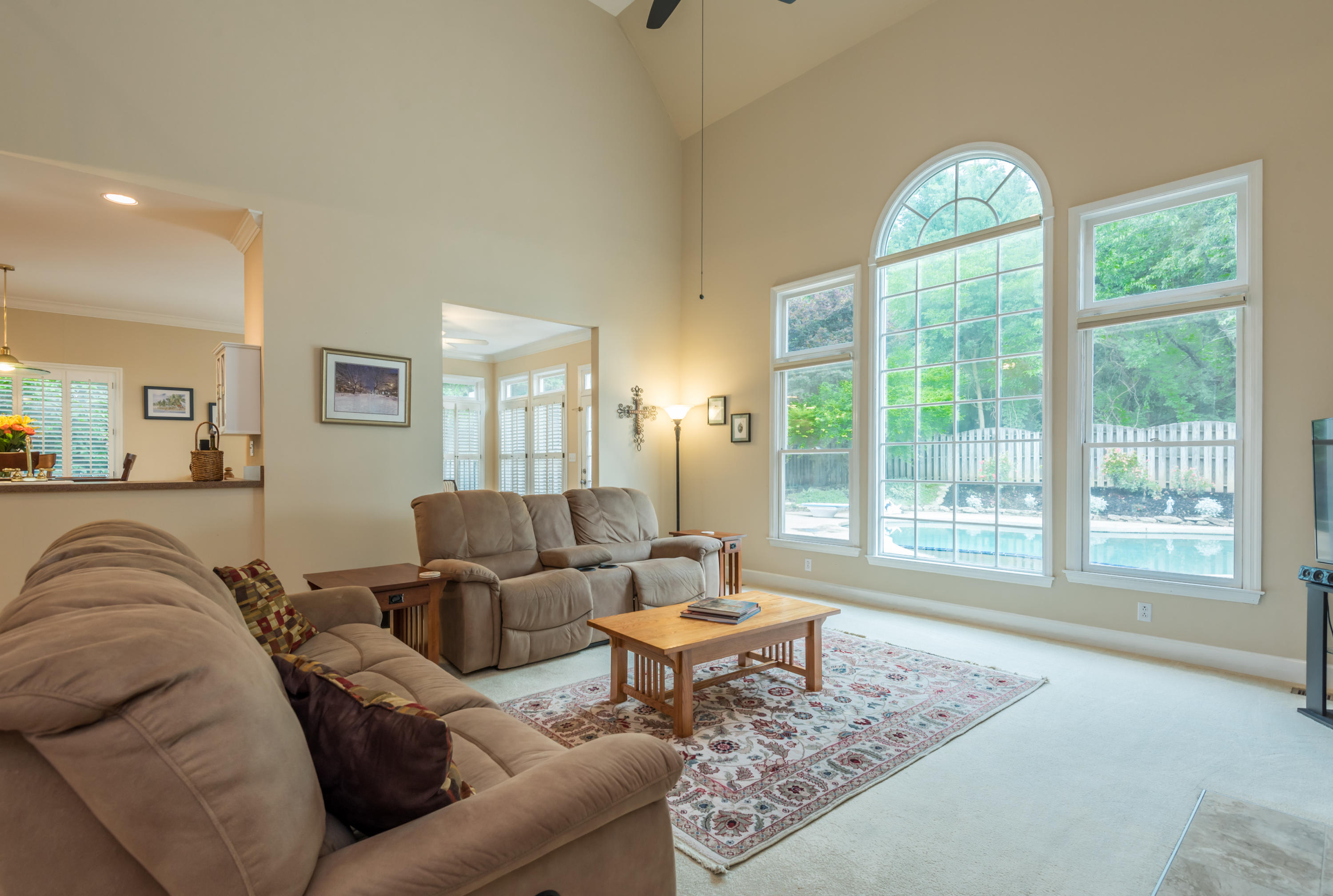 313 Shadowfax Road Knoxville, TN 37934 - Photo 18 of 37 LARGE WINDOWS