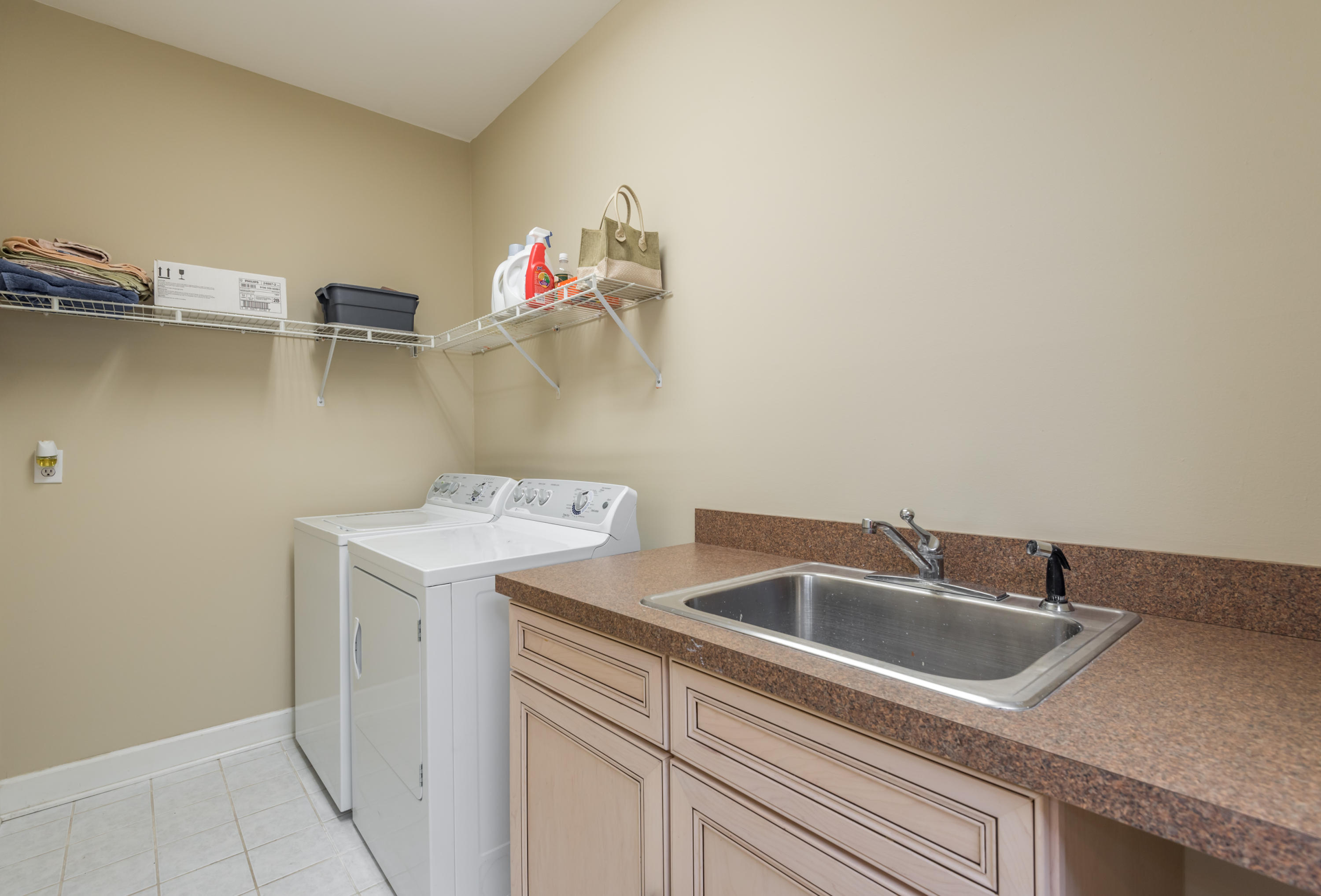 313 Shadowfax Road Knoxville, TN 37934 - Photo 22 of 37 LAUNDRY ROOM