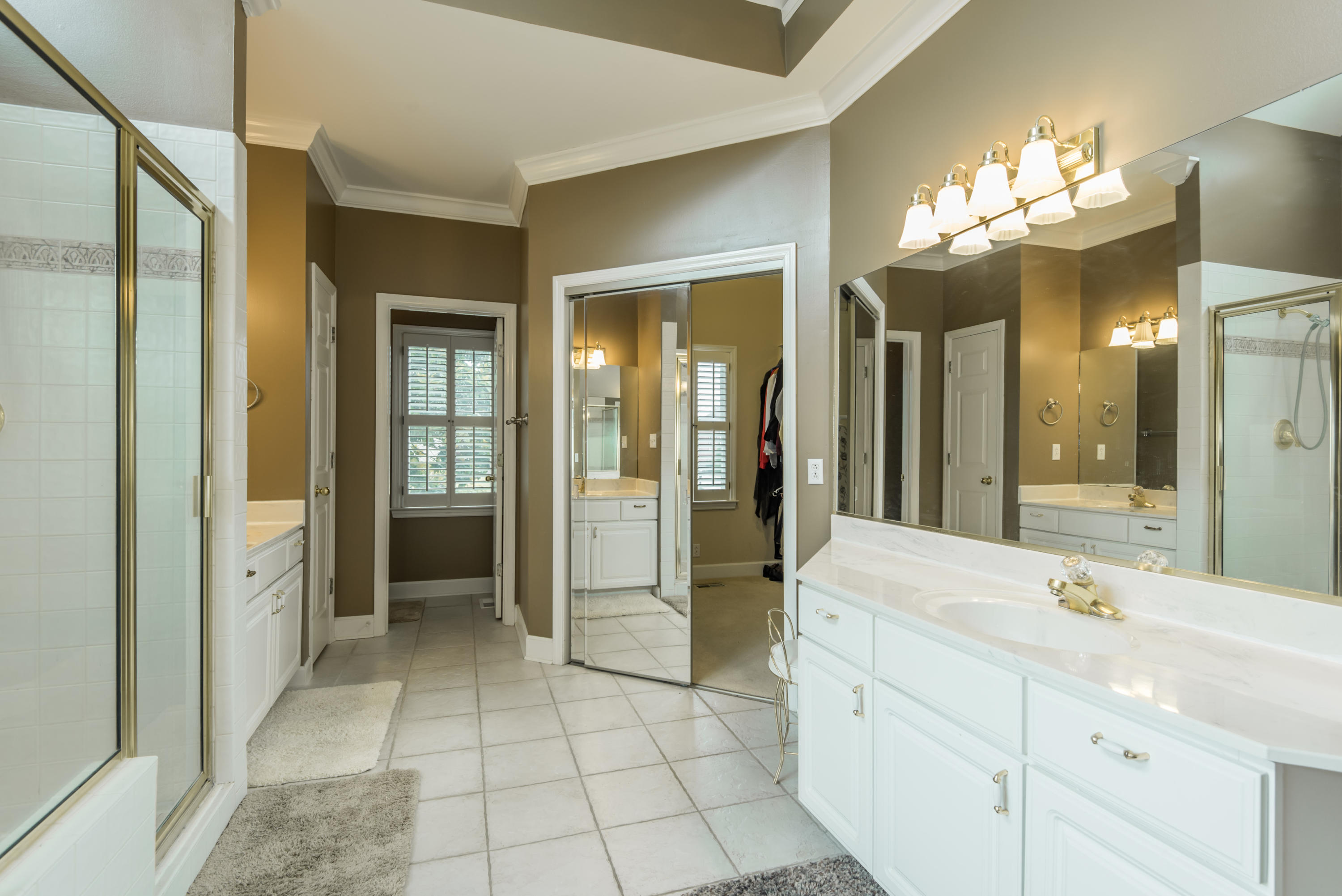 313 Shadowfax Road Knoxville, TN 37934 - Photo 25 of 37 HUGE MASTER BATH