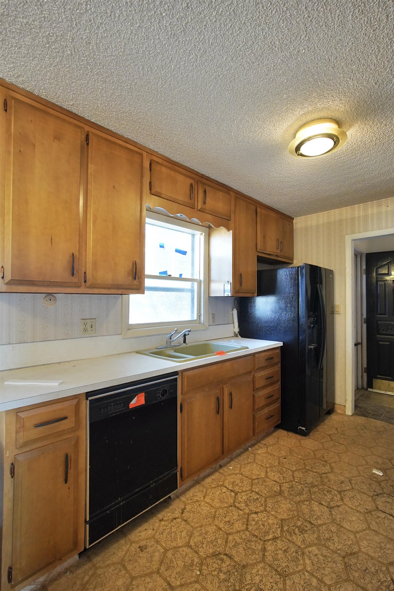 2960 Ridgecrest Drive Casper, WY 82604 - Photo 2 of 43