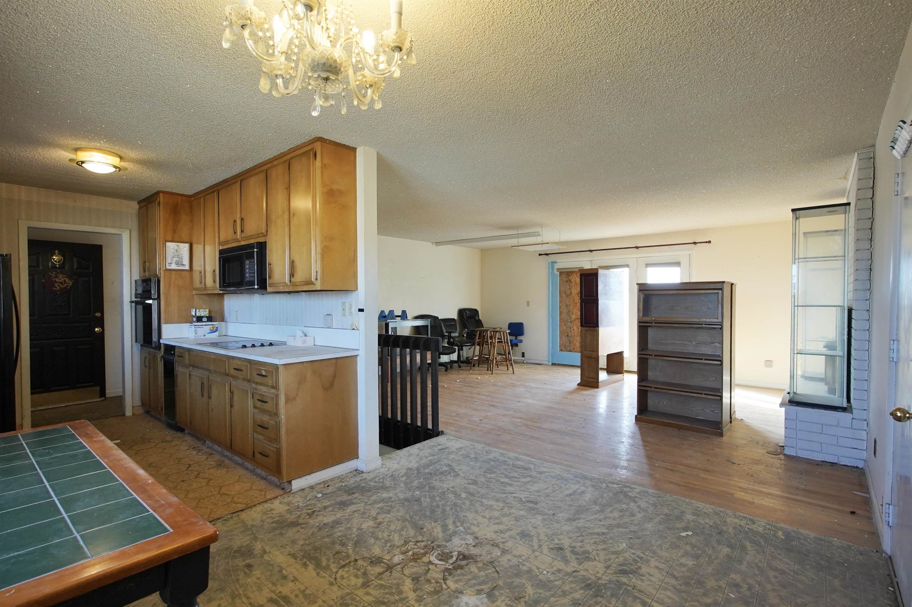 2960 Ridgecrest Drive Casper, WY 82604 - Photo 7 of 43