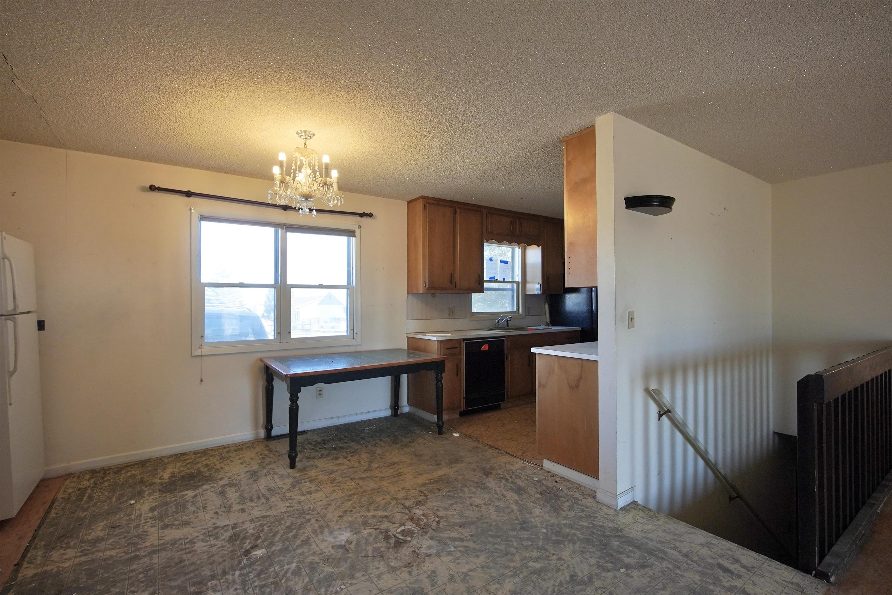 2960 Ridgecrest Drive Casper, WY 82604 - Photo 9 of 43