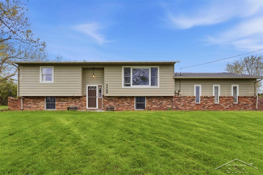4469 East Millbrook Road Mount Pleasant, MI 48858 - Photo 2 of 43