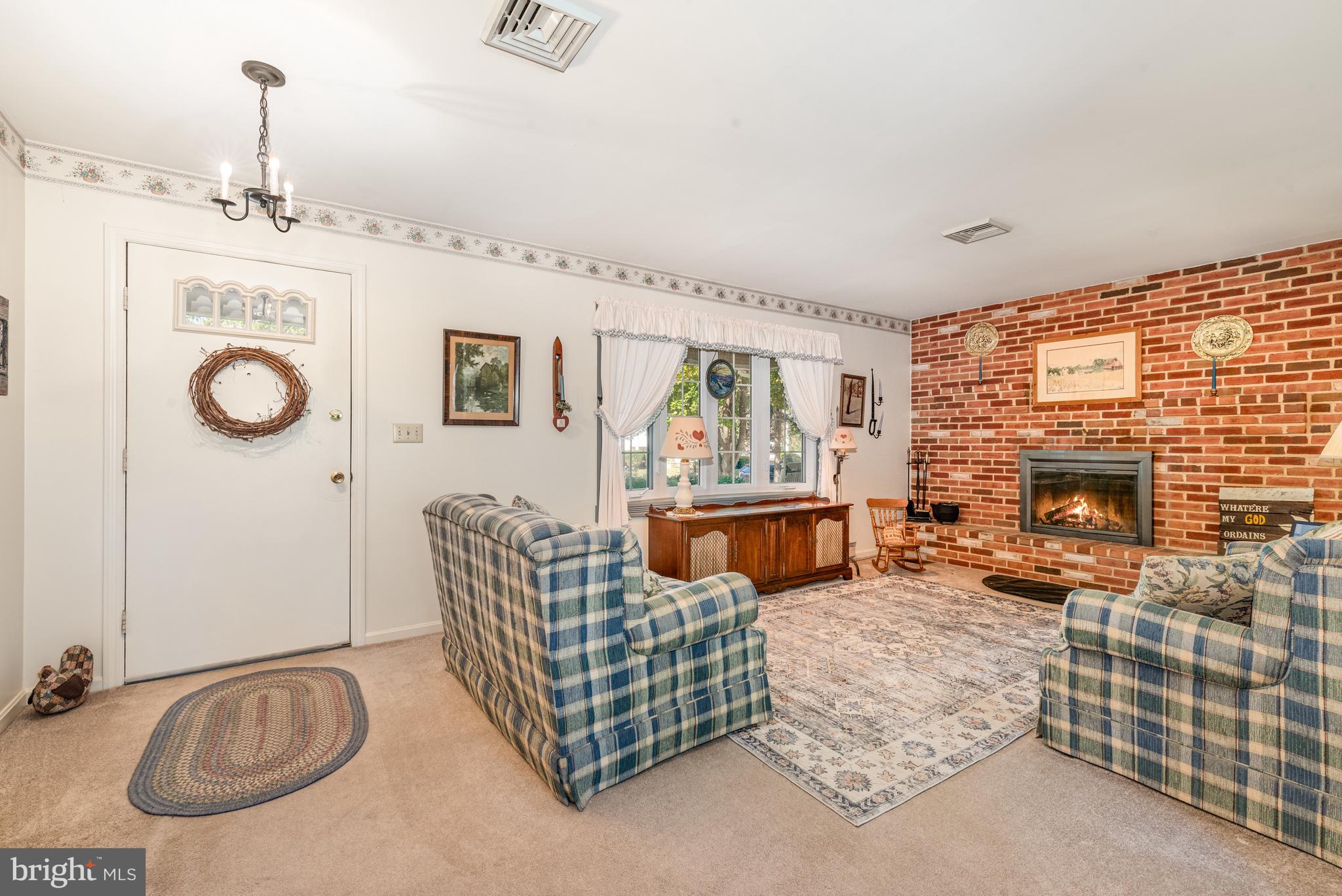 2208 Circle Road Carlisle, PA 17013 - Photo 4 of 27 Gallery Image 4