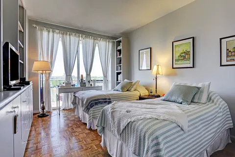 $425,000 | 2200 Willowick Road, Unit 7B, Houston, TX 77027