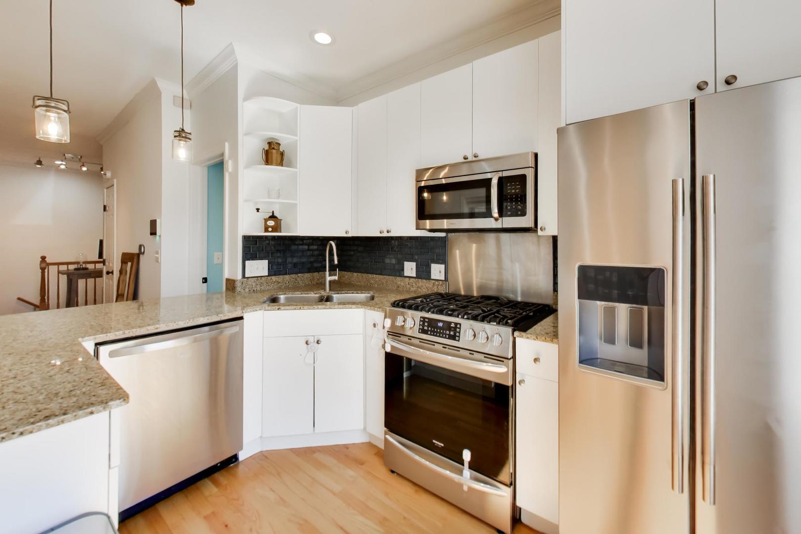 1953 West Foster Avenue, Unit 1 Chicago, IL 60640 - Photo 11 of 50