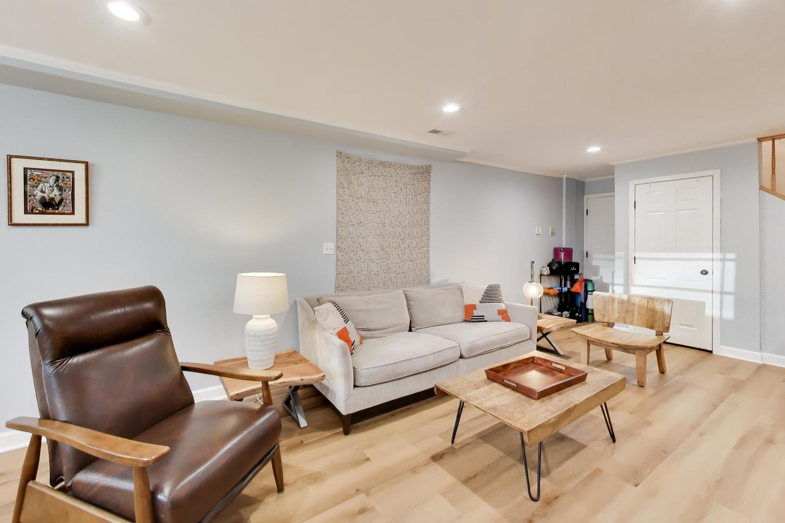 1953 West Foster Avenue, Unit 1 Chicago, IL 60640 - Photo 35 of 50