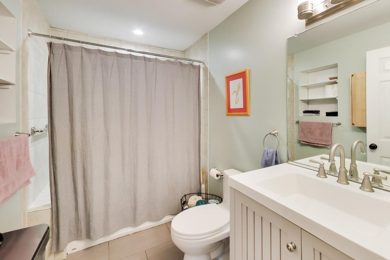 1953 West Foster Avenue, Unit 1 Chicago, IL 60640 - Photo 42 of 50