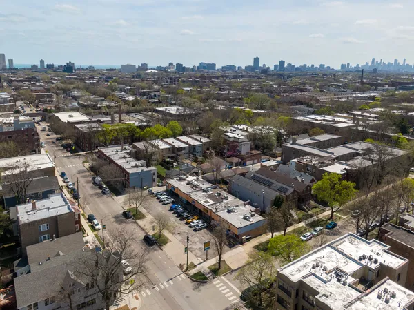 $529,000 | 1953 West Foster Avenue, Unit 1, Chicago, IL 60640