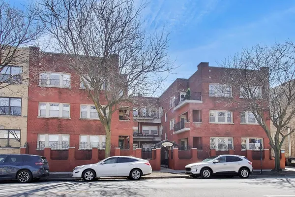 $529,000 | 1953 West Foster Avenue, Unit 1, Chicago, IL 60640