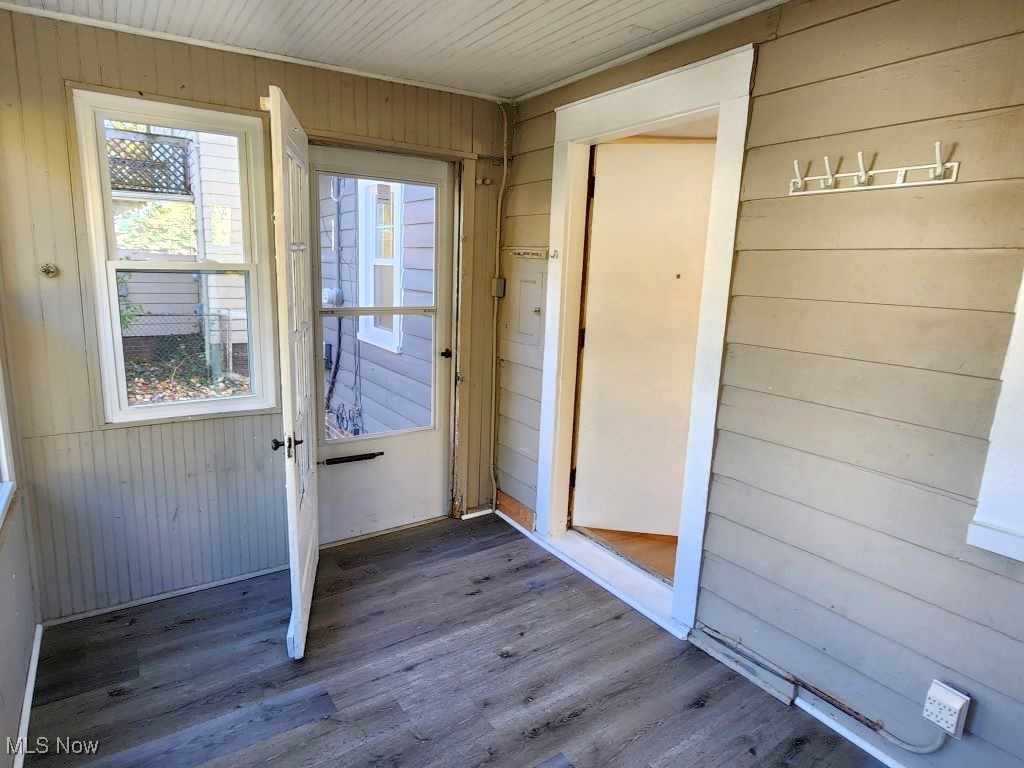 1721 Cumberland Road Cleveland, OH 44118 - Photo 11 of 32 Gallery Image 11